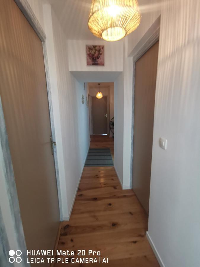 L'etape Bien Etre,chambres Et Tables D'hotes,epicerie Cafe, Salon De Massage Homestay
