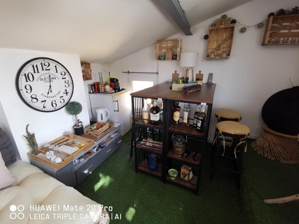L'etape Bien Etre,chambres Et Tables D'hotes,epicerie Cafe, Salon De Massage Homestay