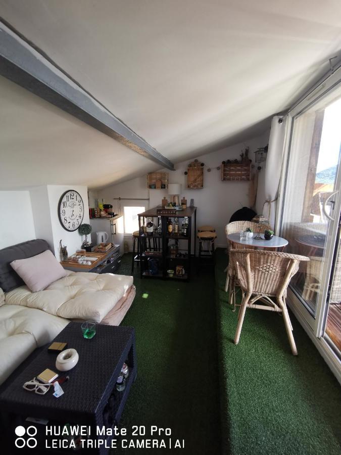 L'etape Bien Etre,chambres Et Tables D'hotes,epicerie Cafe, Salon De Massage *