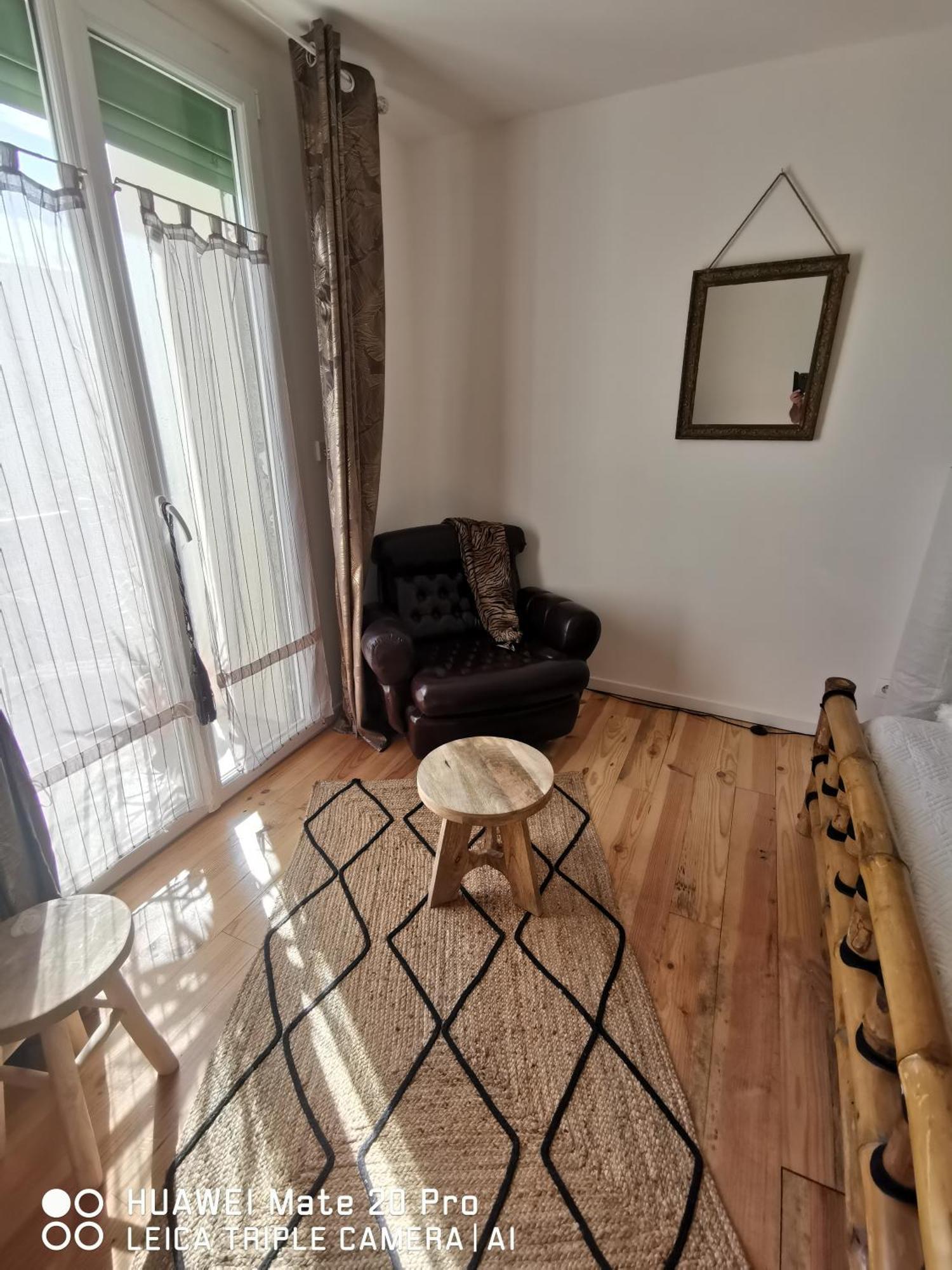 Homestay L'etape Bien Etre,chambres Et Tables D'hotes,epicerie Cafe, Salon De Massage *