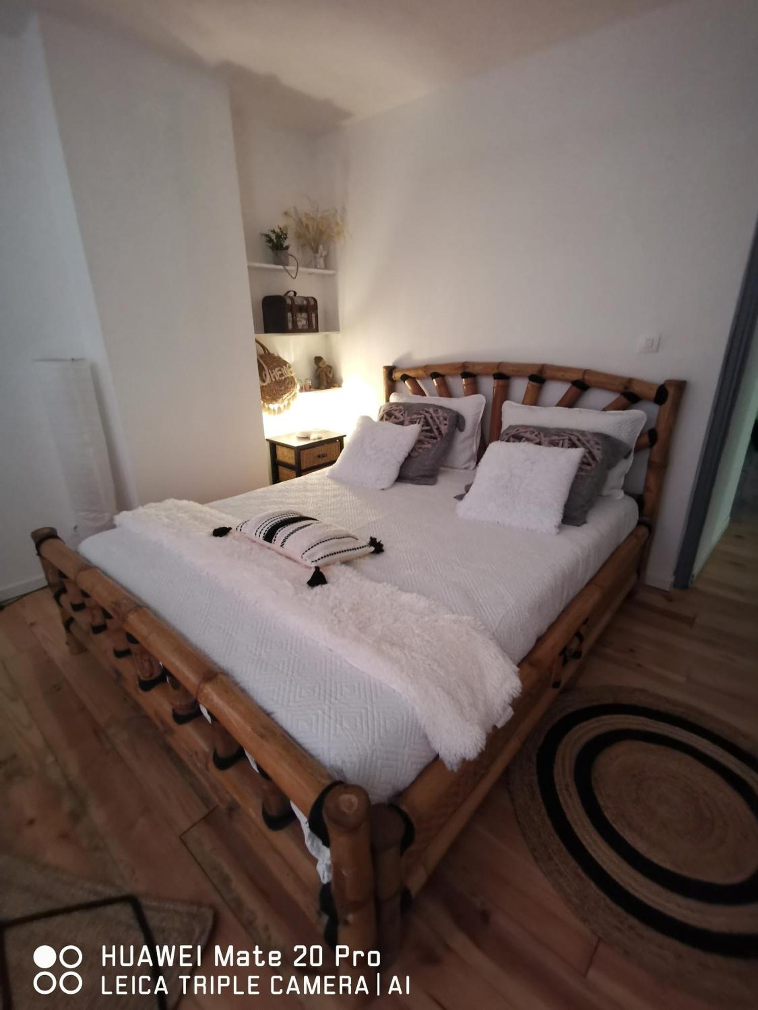 L'etape Bien Etre,chambres Et Tables D'hotes,epicerie Cafe, Salon De Massage